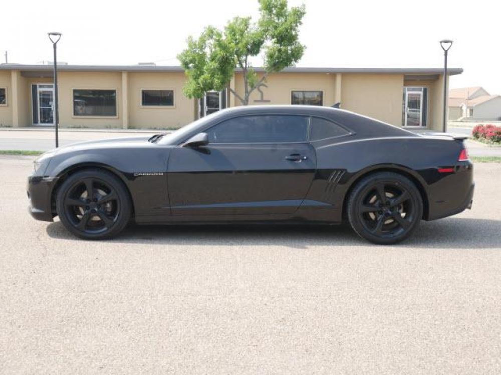2015 Black Chevrolet Camaro LT (2G1FD1E39F9) with an 3.6 6 Cylinder Fuel Injected engine, Automatic transmission, located at 1401 N. Hobart, Pampa, TX, 79065, (806) 665-9872, 35.549641, -100.971878 - Photo #4