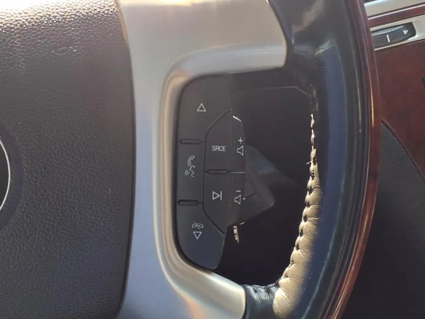 2010 Silver Lining Ggz Cadillac ESCALADE LUXURY (1GYUKBEF7AR) with an 6.2L engine, Automatic transmission, located at 1401 N. Hobart, Pampa, TX, 79065, (806) 665-9872, 35.549953, -100.975098 - **Drive in Luxury: 2010 Cadillac Escalade AWD Luxury at Xtra Auto Center!**<br /> <br /> Are you ready to elevate your driving experience? Whether you're a growing family looking for ample space or an adventurer yearning for weekend getaways, the 2010 Cadillac Escalade AWD Luxury is designed to acco - Photo#9