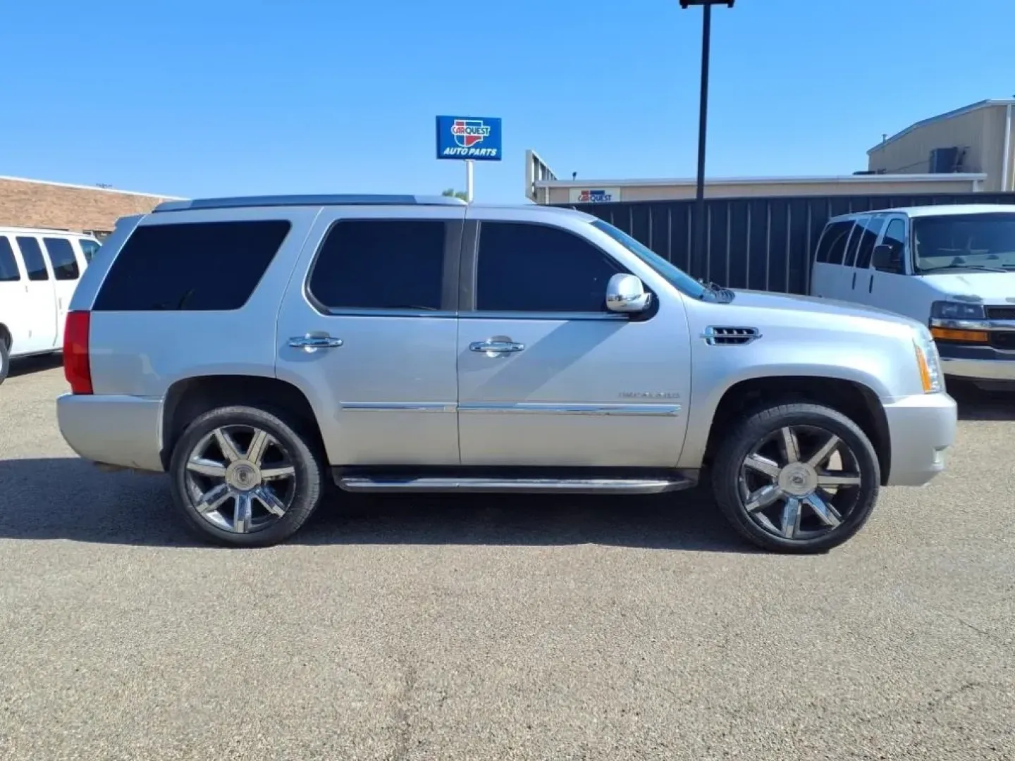 2010 Silver Lining Ggz Cadillac ESCALADE LUXURY (1GYUKBEF7AR) with an 6.2L engine, Automatic transmission, located at 1401 N. Hobart, Pampa, TX, 79065, (806) 665-9872, 35.549953, -100.975098 - **Drive in Luxury: 2010 Cadillac Escalade AWD Luxury at Xtra Auto Center!**<br /> <br /> Are you ready to elevate your driving experience? Whether you're a growing family looking for ample space or an adventurer yearning for weekend getaways, the 2010 Cadillac Escalade AWD Luxury is designed to acco - Photo#2