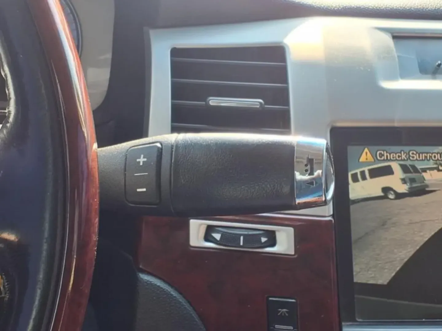 2010 Silver Lining Ggz Cadillac Escalade AWD Luxury (1GYUKBEF7AR) with an Other engine, Automatic transmission, located at 1401 N. Hobart, Pampa, TX, 79065, (806) 665-9872, 35.549953, -100.975098 - **Drive in Luxury: 2010 Cadillac Escalade AWD Luxury at Xtra Auto Center!**<br /> <br /> Are you ready to elevate your driving experience? Whether you're a growing family looking for ample space or an adventurer yearning for weekend getaways, the 2010 Cadillac Escalade AWD Luxury is designed to acco - Photo#10
