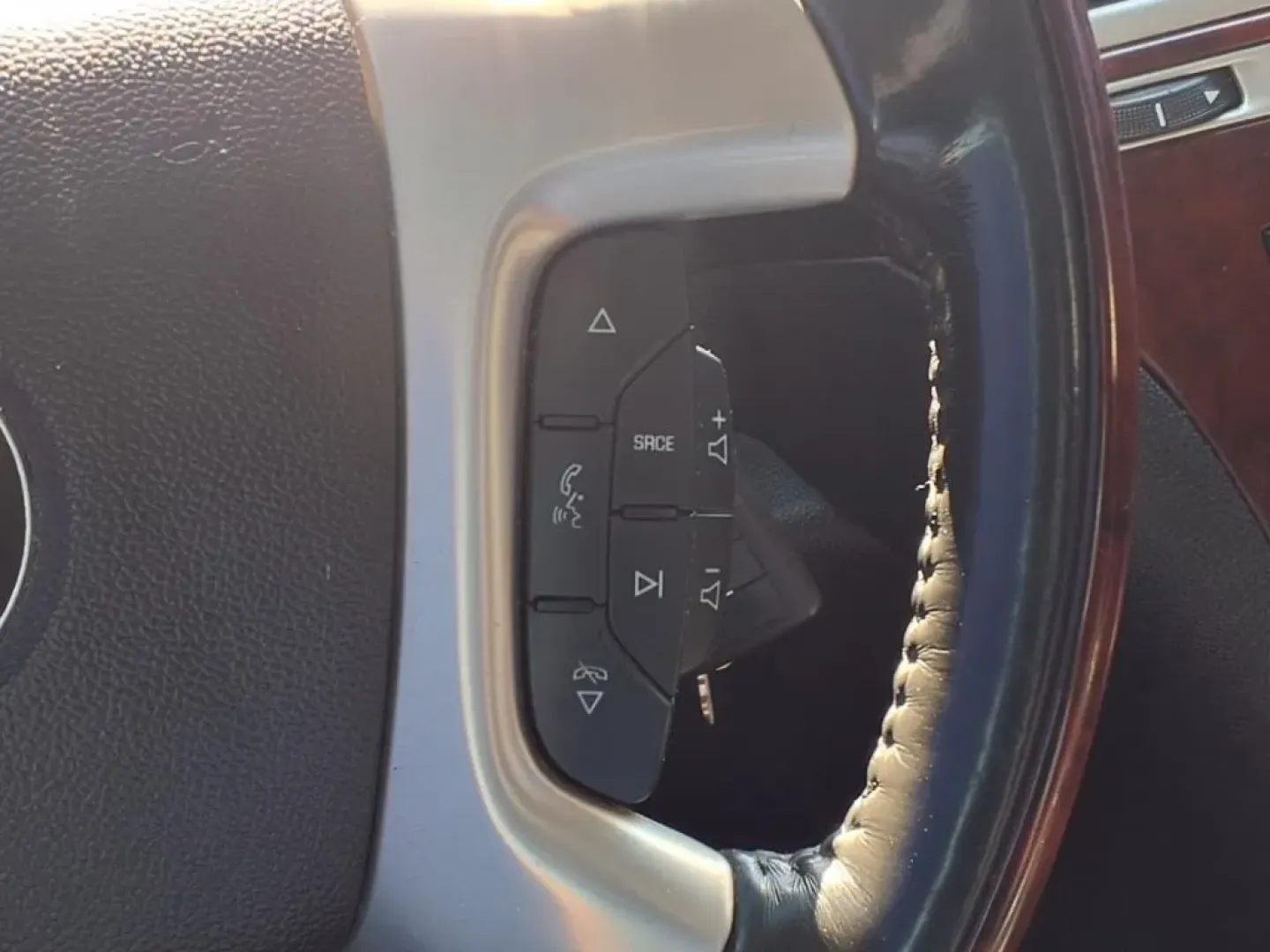 2010 Silver Lining Ggz Cadillac Escalade AWD Luxury (1GYUKBEF7AR) with an Other engine, Automatic transmission, located at 1401 N. Hobart, Pampa, TX, 79065, (806) 665-9872, 35.549953, -100.975098 - **Drive in Luxury: 2010 Cadillac Escalade AWD Luxury at Xtra Auto Center!**<br /> <br /> Are you ready to elevate your driving experience? Whether you're a growing family looking for ample space or an adventurer yearning for weekend getaways, the 2010 Cadillac Escalade AWD Luxury is designed to acco - Photo#9