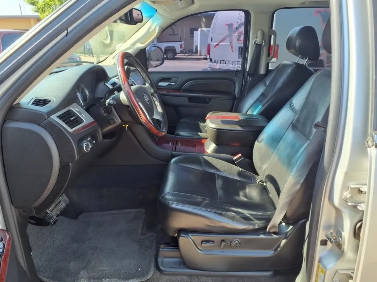 2010 Silver Lining Ggz Cadillac Escalade AWD Luxury (1GYUKBEF7AR) with an Other engine, Automatic transmission, located at 1401 N. Hobart, Pampa, TX, 79065, (806) 665-9872, 35.549953, -100.975098 - **Drive in Luxury: 2010 Cadillac Escalade AWD Luxury at Xtra Auto Center!**<br /> <br /> Are you ready to elevate your driving experience? Whether you're a growing family looking for ample space or an adventurer yearning for weekend getaways, the 2010 Cadillac Escalade AWD Luxury is designed to acco - Photo#12