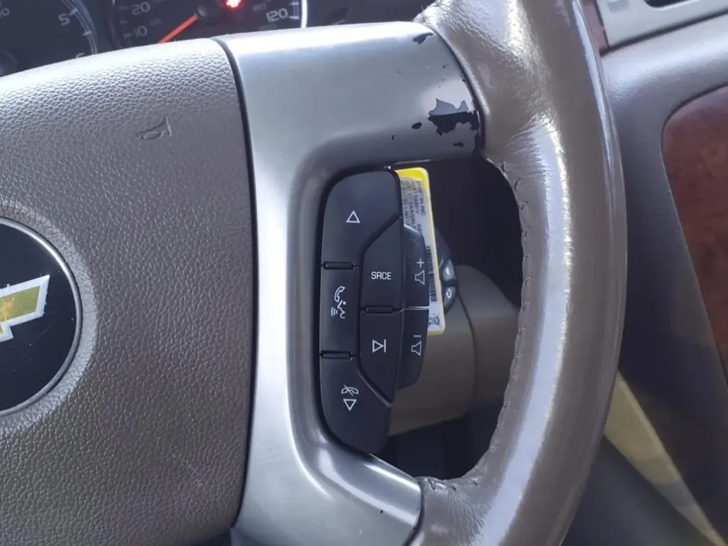 2011 Summit White Chevrolet SUBURBAN 1500 LTZ (1GNSCKE0XBR) with an 5.3L engine, Automatic transmission, located at 1401 N. Hobart, Pampa, TX, 79065, (806) 665-9872, 35.549953, -100.975098 - **Unleash Adventure in the 2011 Chevrolet Suburban LTZ Perfect for Family Journeys!**<br /> <br /> Are you ready to elevate your family outings or weekend adventures? Look no further than the 2011 Chevrolet Suburban LTZ, a spacious and robust SUV that seamlessly fits into your lifestyle, whether yo - Photo#7