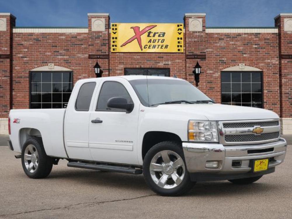 2013 Summit White Chevrolet Silverado 1500 LT (1GCRKSE70DZ) with an 5.3 8 Cylinder Sequential-Port F.I. engine, Automatic transmission, located at 1401 N. Hobart, Pampa, TX, 79065, (806) 665-9872, 35.549641, -100.971878 - Photo #0