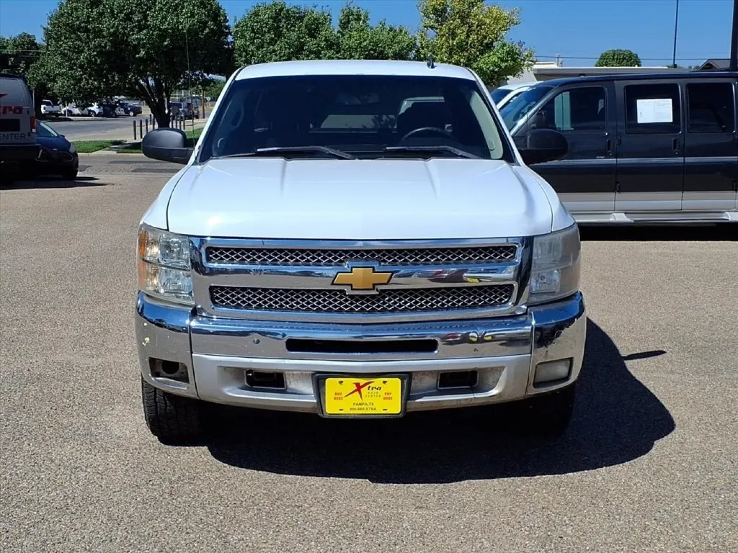 2013 Summit White Chevrolet Silverado 1500 LT Ext. Cab 4WD (1GCRKSE70DZ) with an Other engine, Automatic transmission, located at 1401 N. Hobart, Pampa, TX, 79065, (806) 665-9872, 35.549953, -100.975098 - Are you ready to embark on your next adventure? Whether you're planning a weekend getaway with friends, tackling your daily commute, or hauling gear for your home projects, the 2013 Chevrolet Silverado 1500 LT Extended Cab is the perfect companion. With its robust performance and spacious interior, - Photo#1
