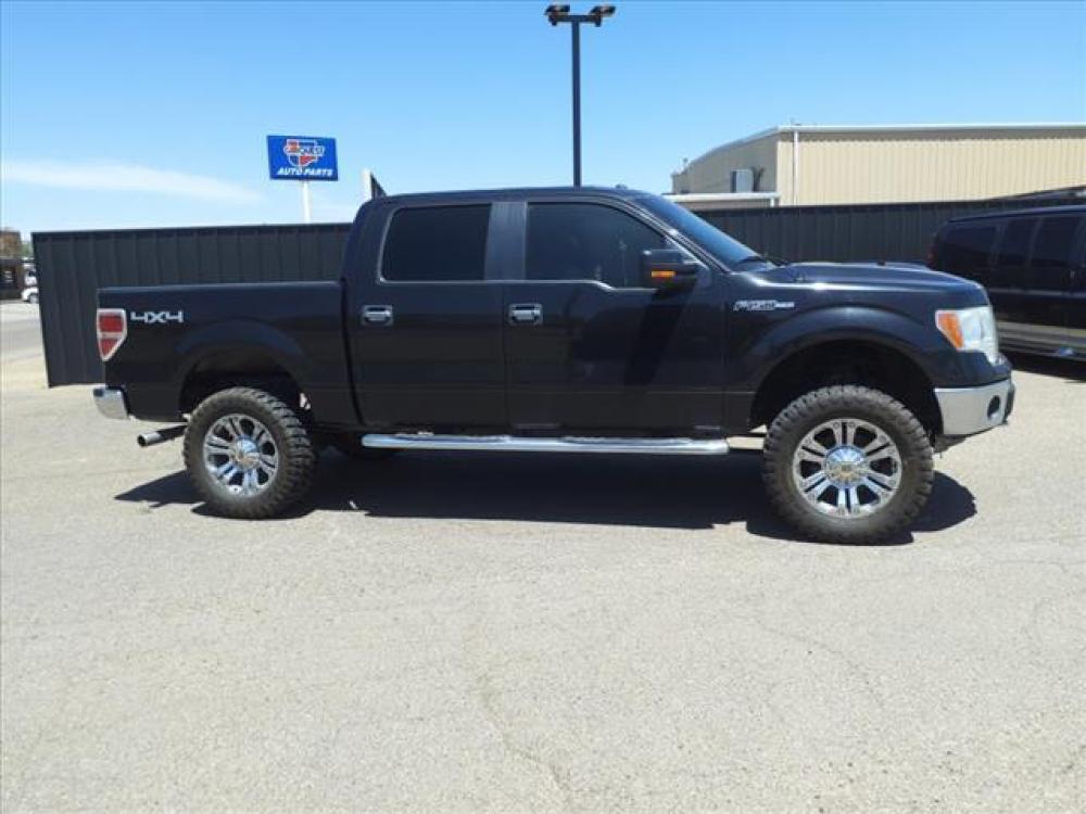 2014 Tuxedo Black Metallic Ford F-150 XLT (1FTFW1EF3EK) with an 5.0 8 Cylinder Sequential Multiport Fuel Injection engine, Automatic transmission, located at 1401 N. Hobart, Pampa, TX, 79065, (806) 665-9872, 35.549641, -100.971878 - Photo #2