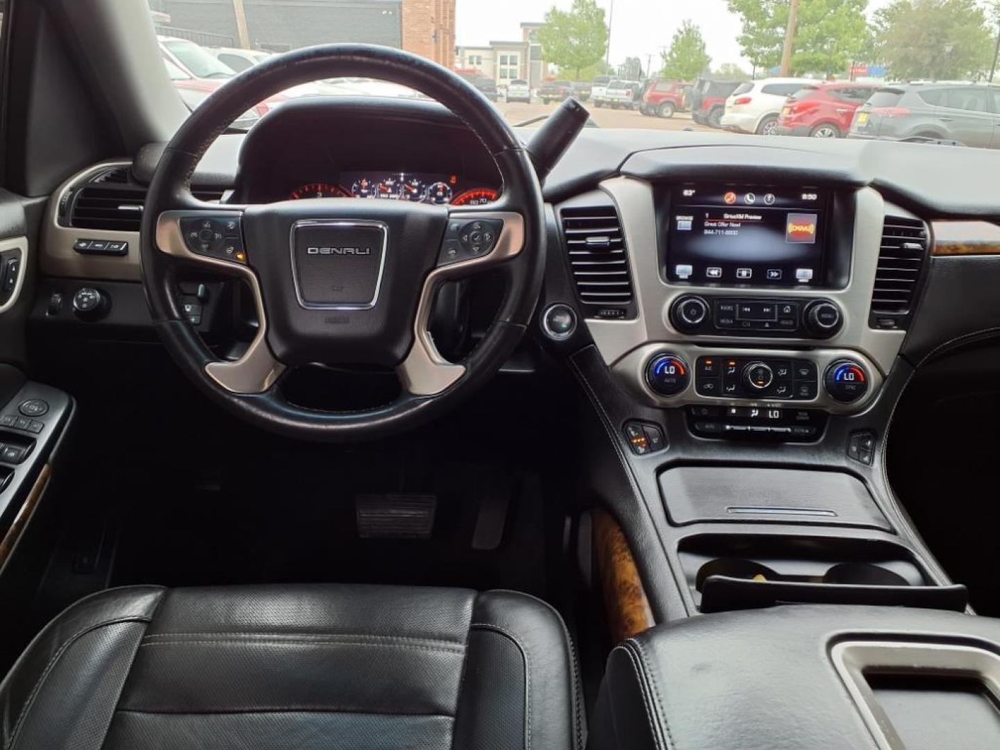 2015 Onyx Black Gba GMC Yukon Denali (1GKS1CKJ8FR) with an 6.2L EcoTec3 6.2L V8 420hp 460ft. lbs. Direct Injection engine, Automatic transmission, located at 1401 N. Hobart, Pampa, TX, 79065, (806) 665-9872, 35.549953, -100.975098 - Photo#10