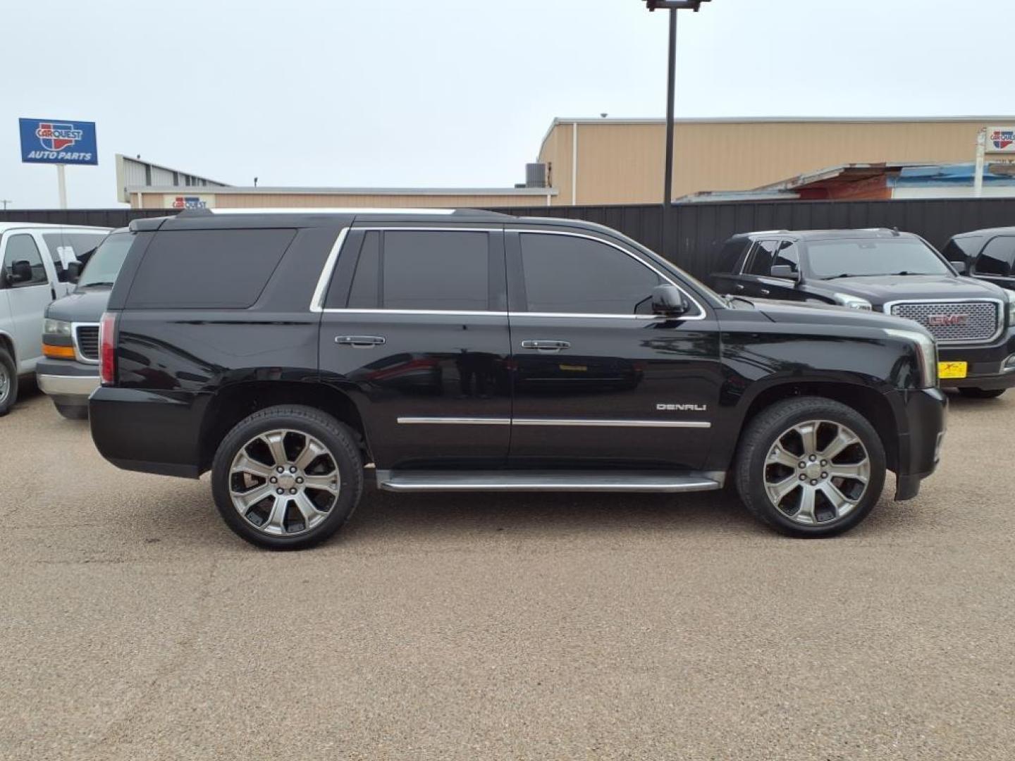 2015 Onyx Black Gba GMC Yukon Denali (1GKS1CKJ8FR) with an 6.2L EcoTec3 6.2L V8 420hp 460ft. lbs. Direct Injection engine, Automatic transmission, located at 1401 N. Hobart, Pampa, TX, 79065, (806) 665-9872, 35.549953, -100.975098 - Photo#2