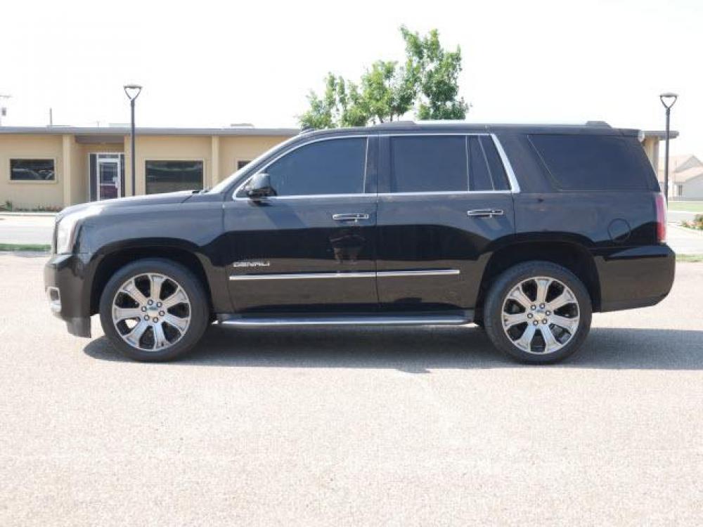 2015 Onyx Black GMC Yukon Denali (1GKS1CKJ8FR) with an 6.2 8 Cylinder Direct Injection engine, Automatic transmission, located at 1401 N. Hobart, Pampa, TX, 79065, (806) 665-9872, 35.549641, -100.971878 - Photo #4