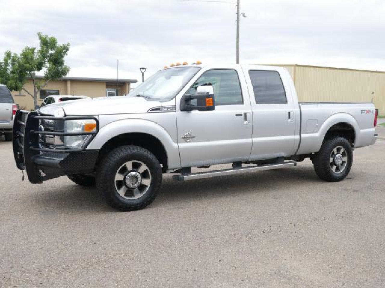 2011 Ingot Silver Metallic Ford F-350 Super Duty Lariat (1FT7W3BT7BE) with an 6.7 8 Cylinder Common Rail Direct Injection engine, Automatic transmission, located at 1401 N. Hobart, Pampa, TX, 79065, (806) 665-9872, 35.549641, -100.971878 - Photo #4