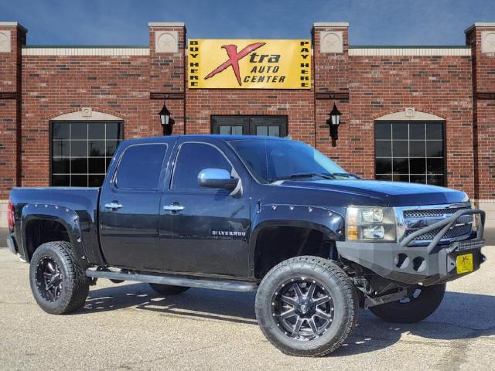 2013 Black Chevrolet Silverado 1500 LT (3GCPKSE27DG) with an 6.2L Vortec 6.2L Flex Fuel V8 Sequential-Port F.I. engine, 6-Speed Shiftable Automatic transmission, located at 1401 N. Hobart, Pampa, TX, 79065, (806) 665-9872, 35.549641, -100.971878 - Photo #0