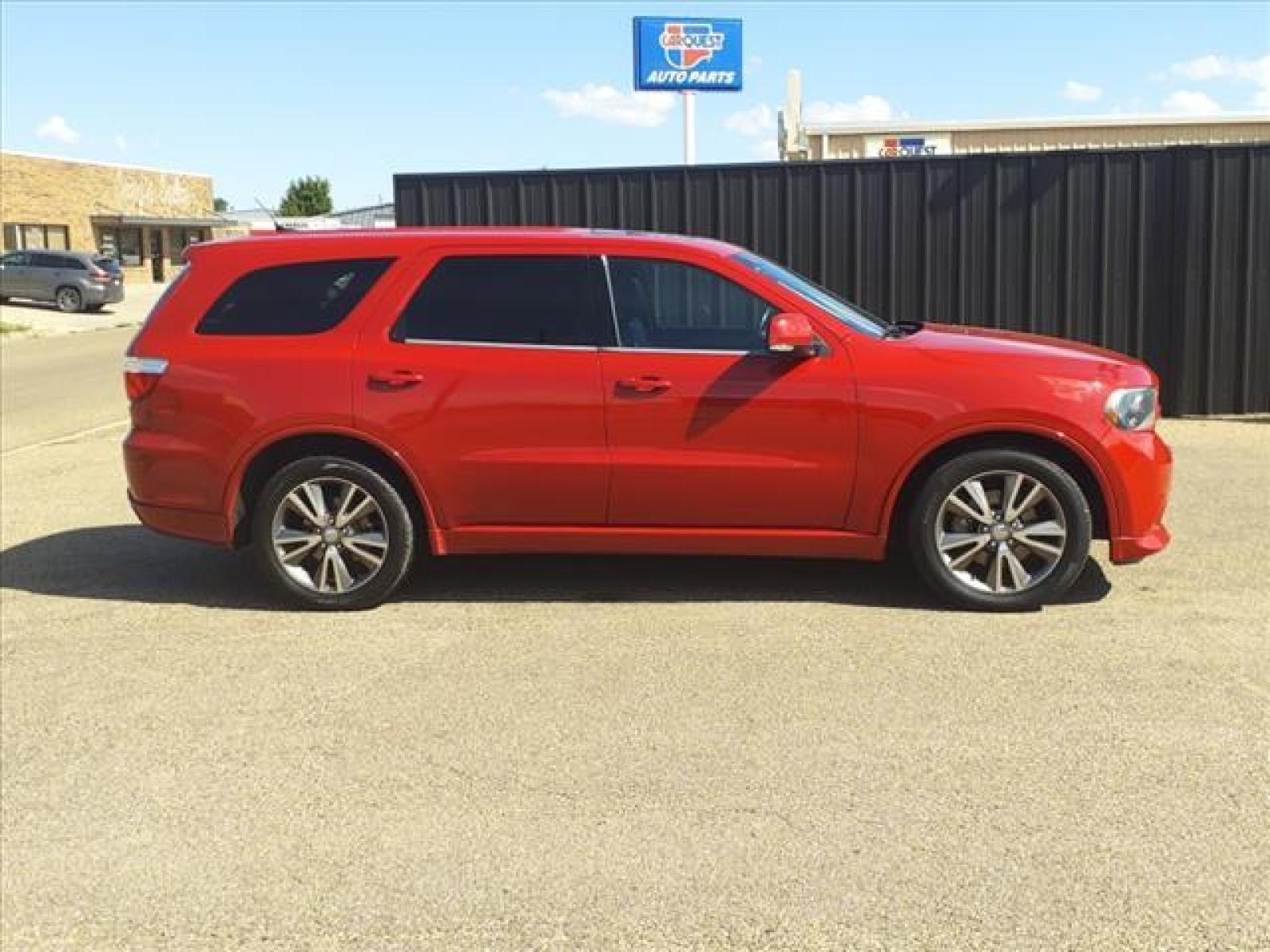 2013 Redline 2 Pearl Coat Dodge Durango R/T (1C4SDJCT5DC) with an 5.7L HEMI 5.7L V8 390hp 407ft. Sequential Multiport Fuel Injection engine, 6-Speed Automatic transmission, located at 1401 N. Hobart, Pampa, TX, 79065, (806) 665-9872, 35.549641, -100.971878 - Photo #2