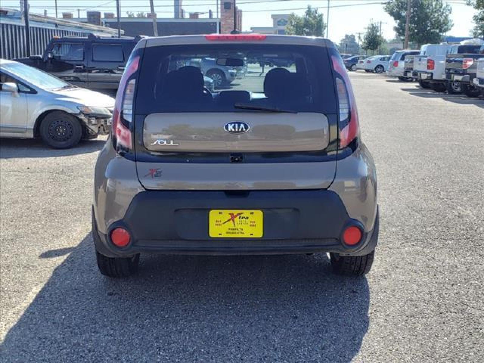 2015 Latte Brown Kia Soul + (KNDJP3A53F7) with an 2.0L 2.0L I4 164hp 151ft. lbs. Direct Injection engine, 6-Speed Shiftable Automatic transmission, located at 1401 N. Hobart, Pampa, TX, 79065, (806) 665-9872, 35.549641, -100.971878 - Photo #3