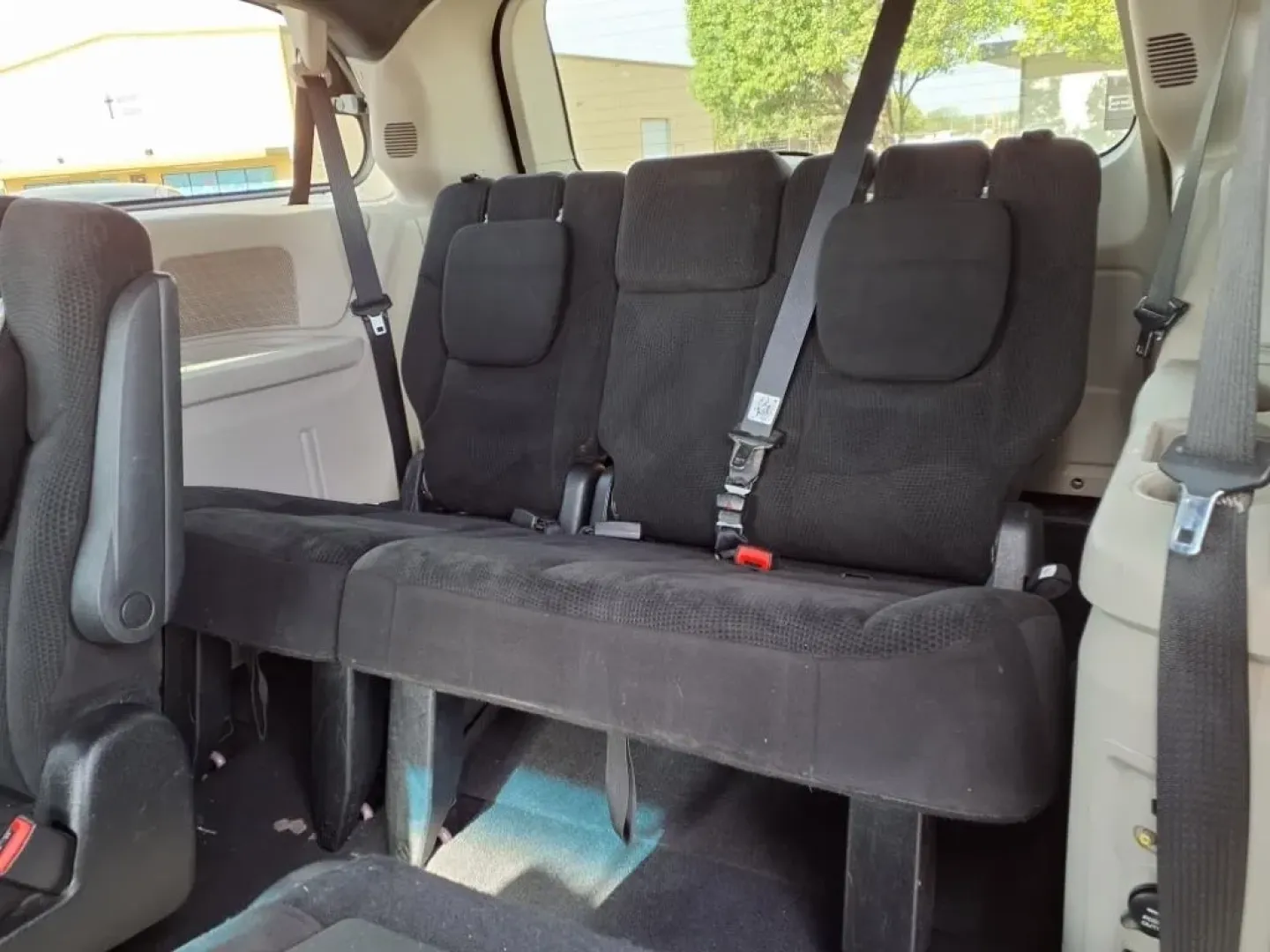 2014 Deep Cherry Red Crystal Pearl Coat Prp Dodge Grand Caravan SE (2C4RDGBG8ER) with an Other engine, located at 1401 N. Hobart, Pampa, TX, 79065, (806) 665-9872, 35.549953, -100.975098 - **Drive Your Family Adventures in the 2014 Dodge Grand Caravan SE!**<br /> <br /> Are you ready to elevate your family adventures? The 2014 Dodge Grand Caravan SE is designed for growing families who need the perfect blend of space, comfort, and reliability. With room for up to seven passengers and - Photo#11