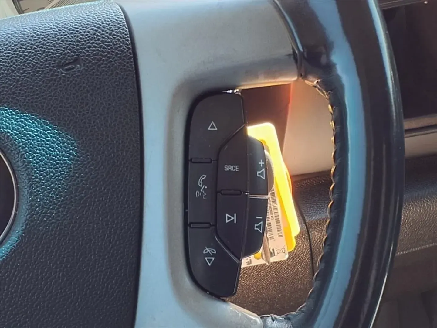 2009 Summit White Chevrolet Silverado 1500 LT1 Crew Cab 2WD (3GCEC23039G) with an Other engine, located at 1401 N. Hobart, Pampa, TX, 79065, (806) 665-9872, 35.549953, -100.975098 - **Experience the Power of the 2009 Chevrolet Silverado 1500 LT1 Crew Cab Your Ultimate Companion for Adventure!**<br /> <br /> Are you in search of a versatile truck that can handle everything from your daily commute to weekend getaways? Look no further than the 2009 Chevrolet Silverado 1500 LT1 Cr - Photo#7