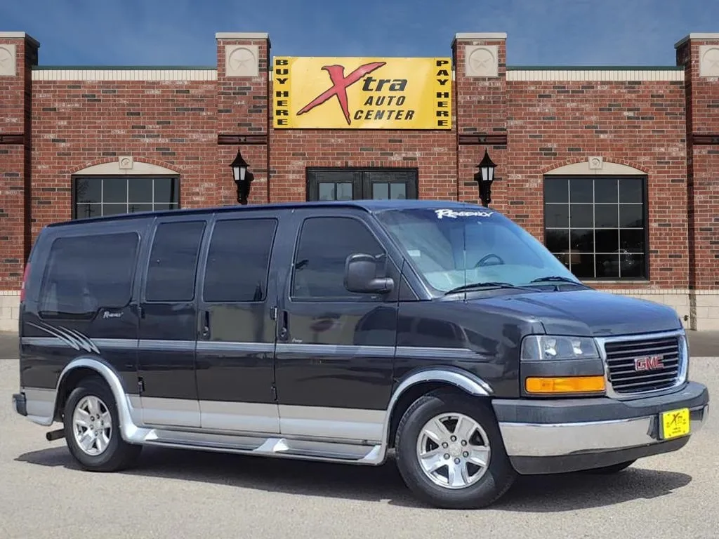 photo of 2003 GMC Savana Passenger