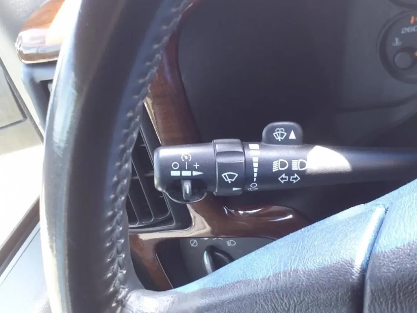 2003 Dk. Gray GMC Savana G1500 Cargo (1GDFG15T131) with an Other engine, Automatic transmission, located at 1401 N. Hobart, Pampa, TX, 79065, (806) 665-9872, 35.549953, -100.975098 - **Explore New Adventures with the 2003 GMC Savana G1500 Cargo Your Ultimate Work Companion!**<br /> <br /> Are you ready to elevate your work experience with a versatile and dependable vehicle? Look no further than the 2003 GMC Savana G1500 Cargo! Ideal for small business owners, contractors, or an - Photo#6