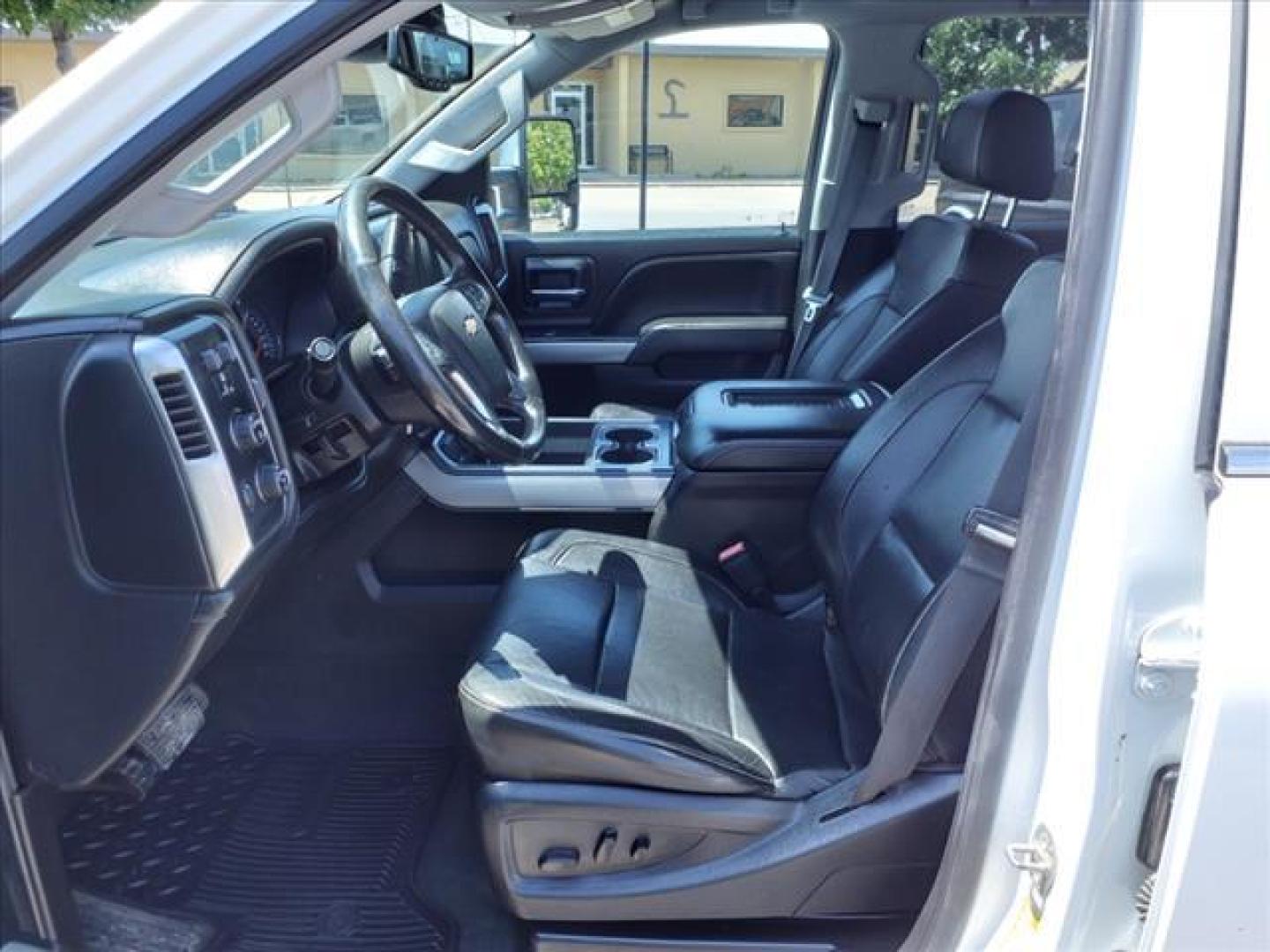 2017 Summit White Chevrolet Silverado 2500HD LTZ (1GC1KWEY7HF) with an 6.6L Duramax 6.6L Biodiesel Turbo V8 445hp 910ft. lbs. Common Rail Direct Injection engine, Allison 1000 6-Speed Shiftable Automatic transmission, located at 1401 N. Hobart, Pampa, TX, 79065, (806) 665-9872, 35.549953, -100.975098 - Photo#12