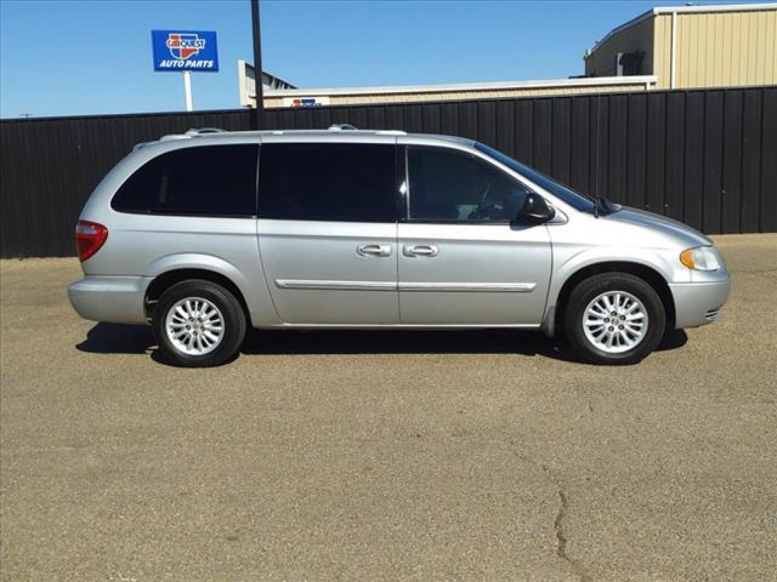 2004 Bright Silver Metallic Clearcoat Chrysler Town and Country Touring (2C8GP54L34R) with an 3L NA V6 overhead valves Fuel Injected engine, 4-Speed Automatic transmission, located at 1401 N. Hobart, Pampa, TX, 79065, (806) 665-9872, 35.549641, -100.971878 - Photo #2