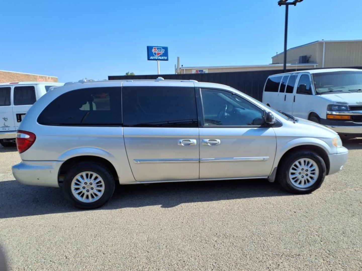 2004 Bright Silver Metallic Clearcoat Chrysler Town and Country Touring (2C8GP54L34R) with an 3.8L 3L NA V6 overhead valves (OHV) 12V Fuel Injected engine, 4-Speed Automatic transmission, located at 1401 N. Hobart, Pampa, TX, 79065, (806) 665-9872, 35.549953, -100.975098 - Photo#2