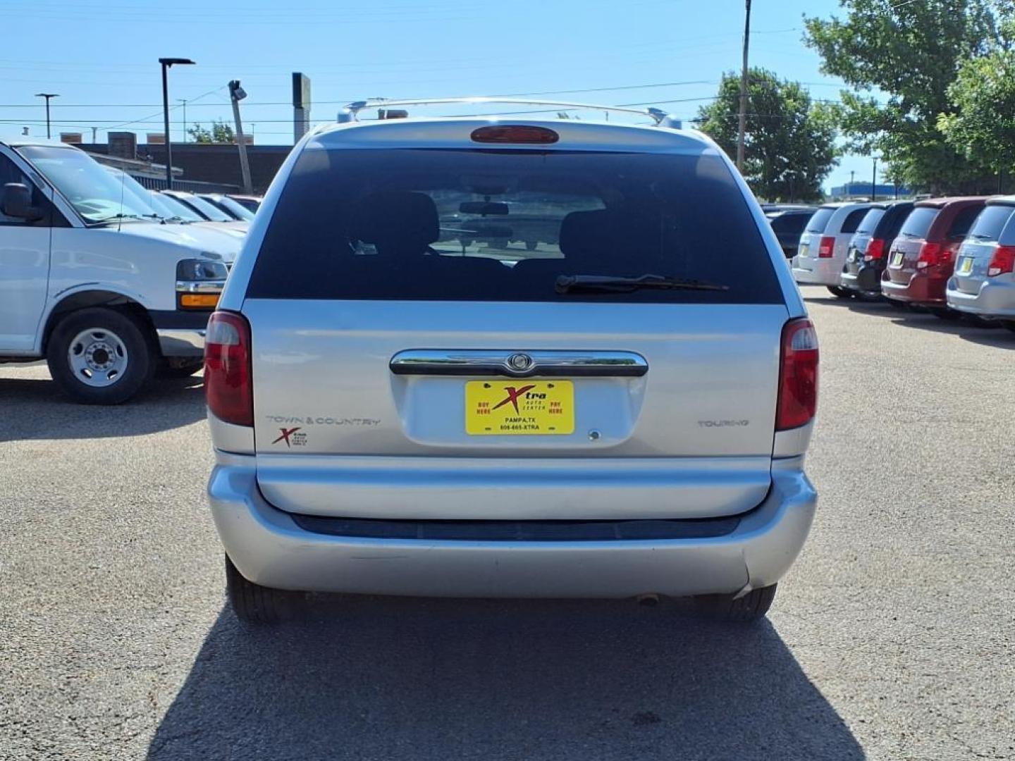2004 Bright Silver Metallic Clearcoat Chrysler Town and Country Touring (2C8GP54L34R) with an 3.8L 3L NA V6 overhead valves (OHV) 12V Fuel Injected engine, 4-Speed Automatic transmission, located at 1401 N. Hobart, Pampa, TX, 79065, (806) 665-9872, 35.549953, -100.975098 - Photo#3