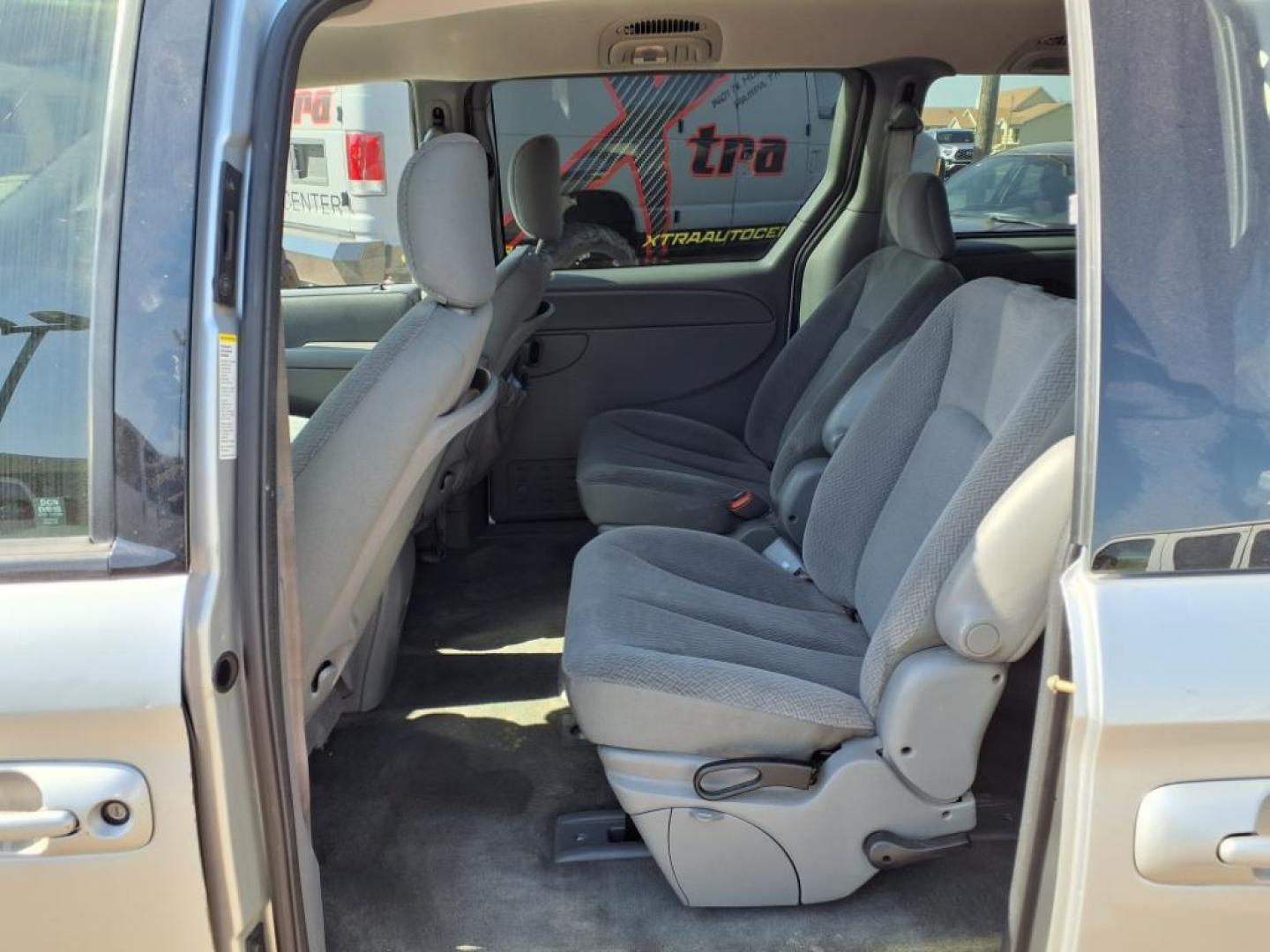 2004 Bright Silver Metallic Clearcoat Chrysler Town and Country Touring (2C8GP54L34R) with an 3.8L 3L NA V6 overhead valves (OHV) 12V Fuel Injected engine, 4-Speed Automatic transmission, located at 1401 N. Hobart, Pampa, TX, 79065, (806) 665-9872, 35.549953, -100.975098 - Photo#11