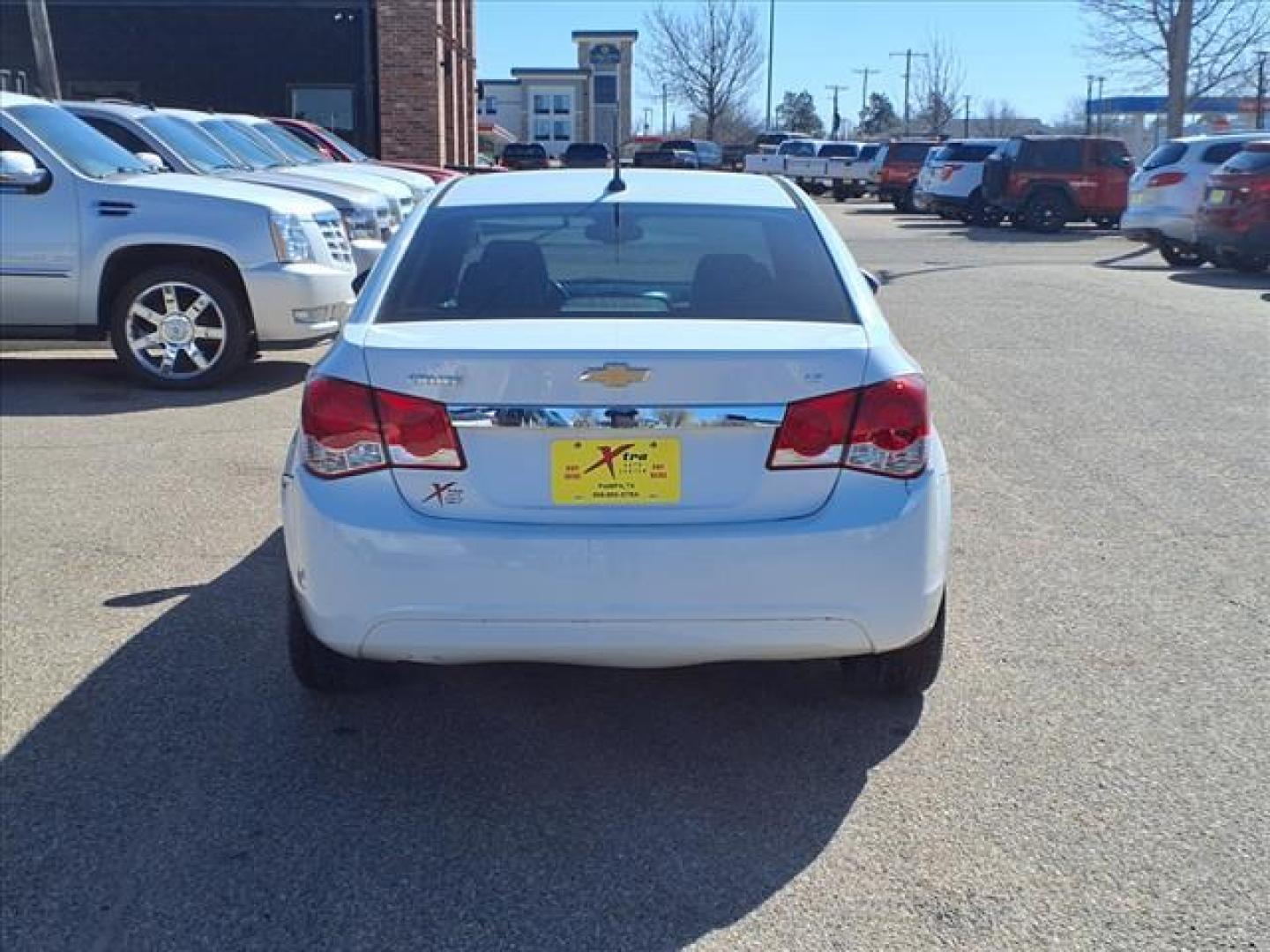 2014 Summit White Gaz Chevrolet Cruze 2LT Auto (1G1PE5SB1E7) with an 1.4L Ecotec 1.4L Turbo I4 138hp 148ft. lbs. Sequential Multiport Fuel Injection engine, 6-Speed Shiftable Automatic transmission, located at 1401 N. Hobart, Pampa, TX, 79065, (806) 665-9872, 35.549953, -100.975098 - Photo#3