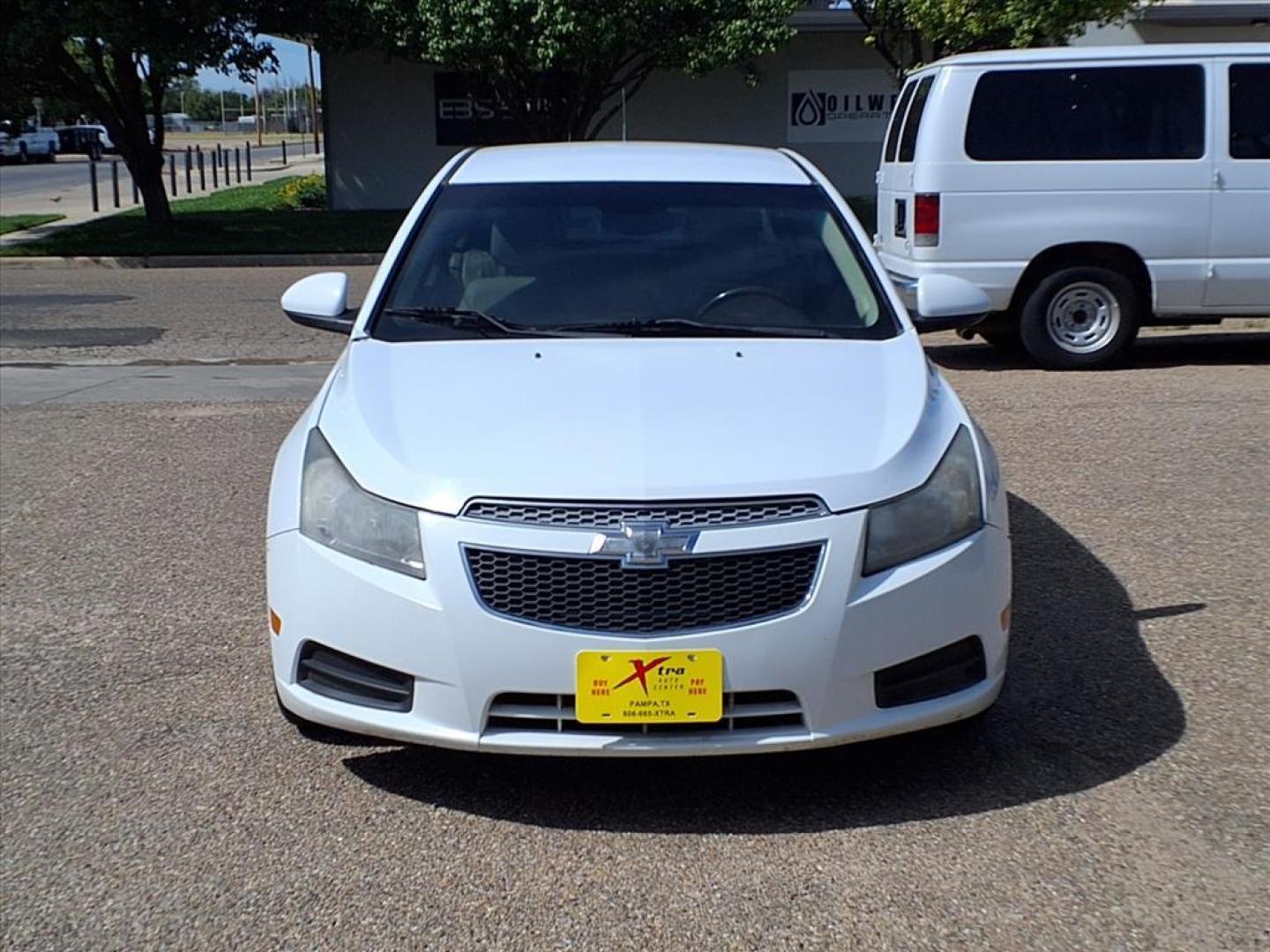 2014 Summit White Chevrolet Cruze 2LT Auto (1G1PE5SB1E7) with an 1.4L Ecotec 1.4L Turbo I4 138hp 148ft. lbs. Sequential Multiport Fuel Injection engine, 6-Speed Shiftable Automatic transmission, located at 1401 N. Hobart, Pampa, TX, 79065, (806) 665-9872, 35.549953, -100.975098 - Photo#1