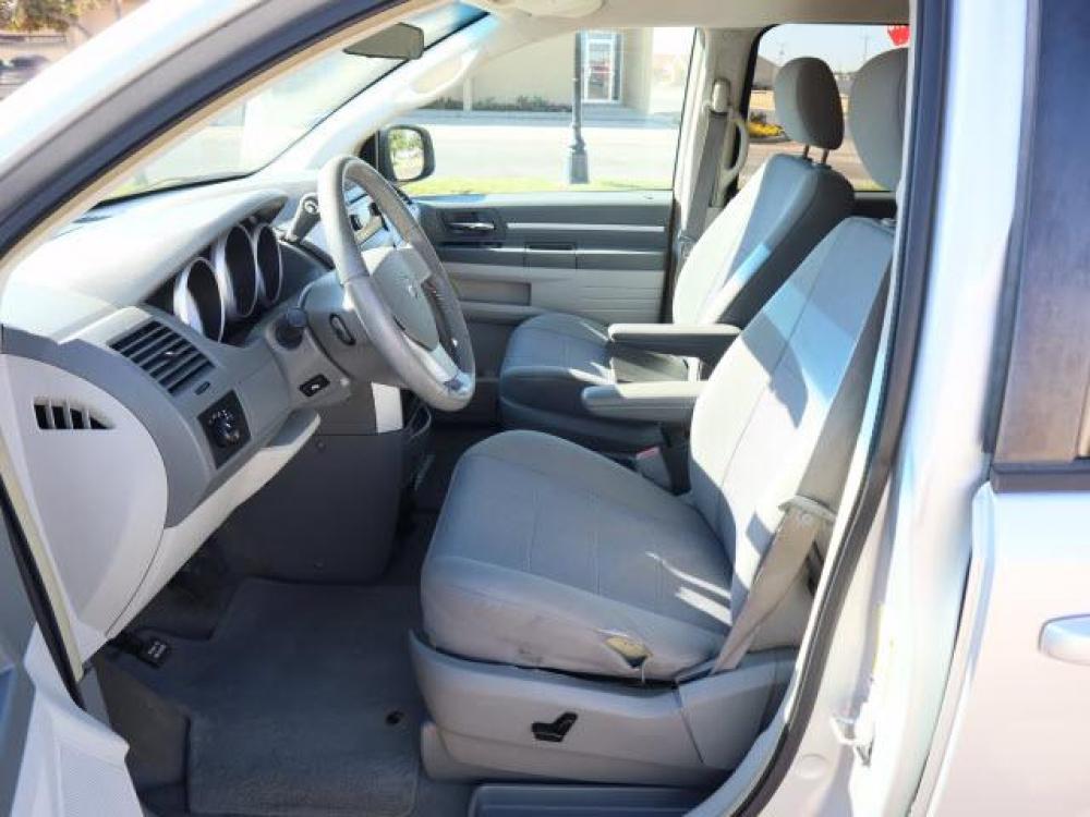 2008 Bright Silver Metallic Clear Coat Dodge Grand Caravan SXT (2D8HN54P58R) with an 3.8 6 Cylinder Sequential Multiport Fuel Injection engine, Automatic transmission, located at 1401 N. Hobart, Pampa, TX, 79065, (806) 665-9872, 35.549641, -100.971878 - Photo #9