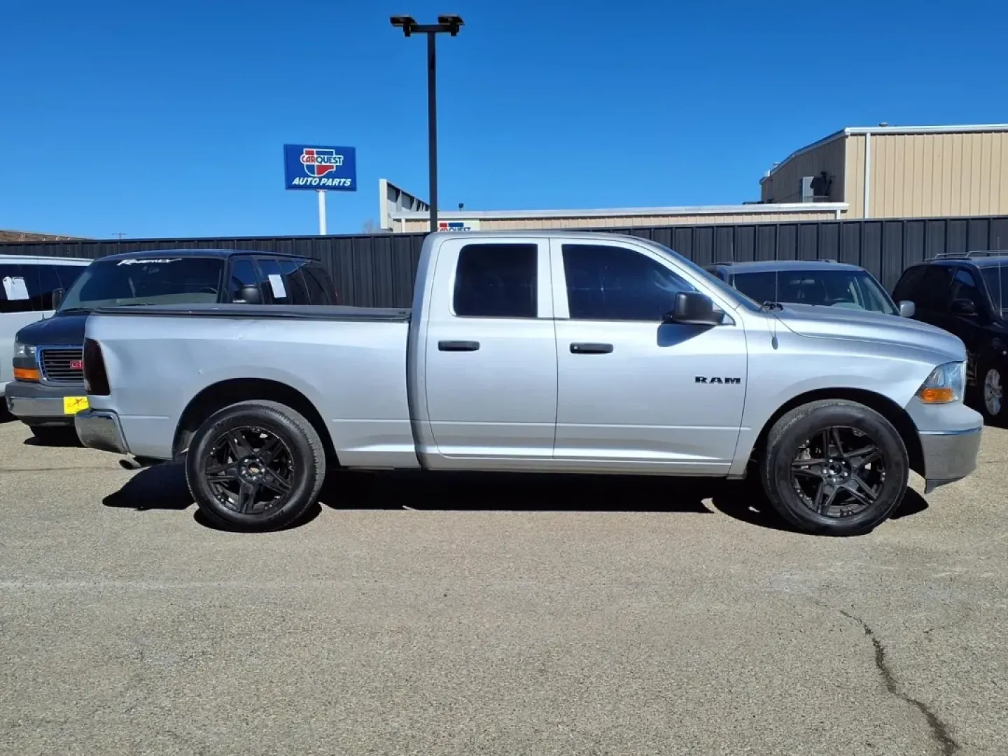 2010 Bright Silver Metallic Clear Coat Ps2 Dodge RAM 1500 (1D7RB1GK9AS) with an 3.7L engine, Automatic transmission, located at 1401 N. Hobart, Pampa, TX, 79065, (806) 665-9872, 35.549953, -100.975098 - Need a dependable truck for the daily grind in the Texas Panhandle-hauling supplies to the jobsite, towing a small trailer for weekend projects, or loading up for a Lake Meredith getaway? This **2010 Dodge Ram 1500 Laramie Quad Cab 2WD** is built for real life: roomy for passengers, practical for wo - Photo#2